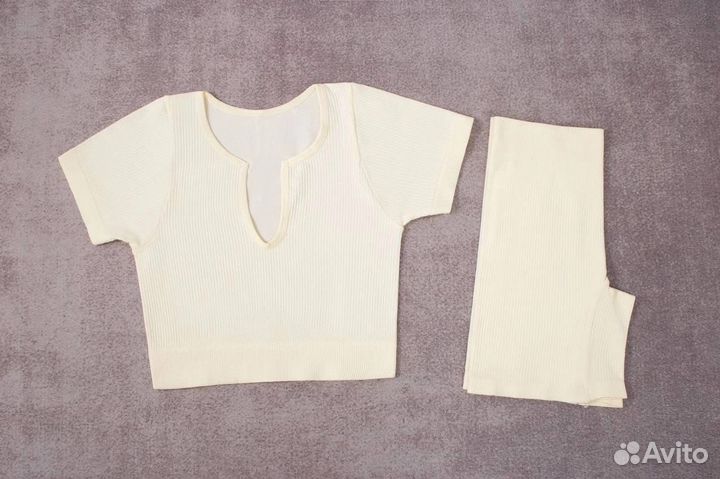 Костюмы новые