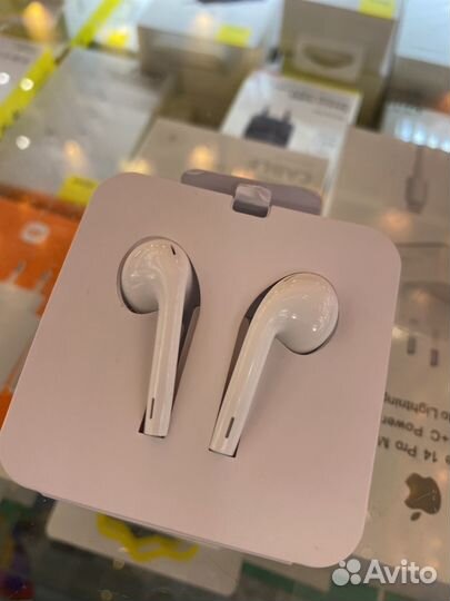 Наушники apple earpods с разъемом lightning