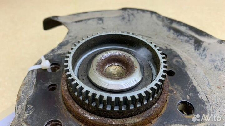 Ступица задняя левая Hyundai Elantra 5 MD