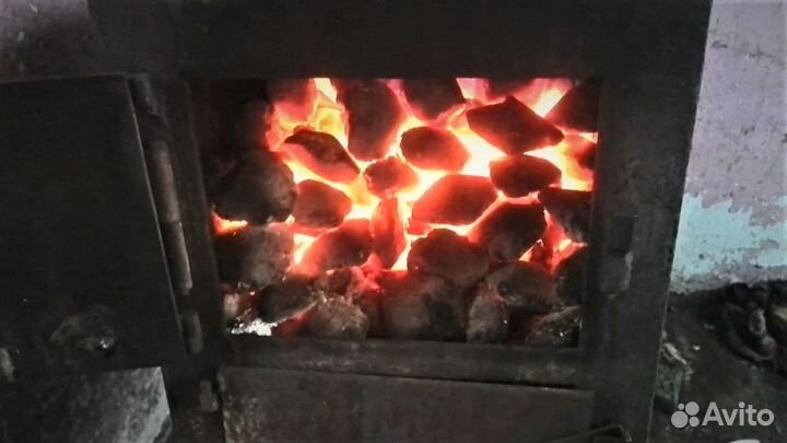 Уголь валом и мешками