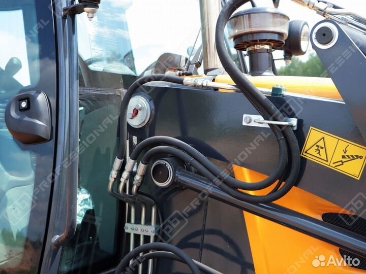 Экскаватор-погрузчик Cukurova 885, 2023