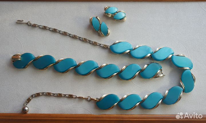 Винтажные комплекты от Coro Lisner из США