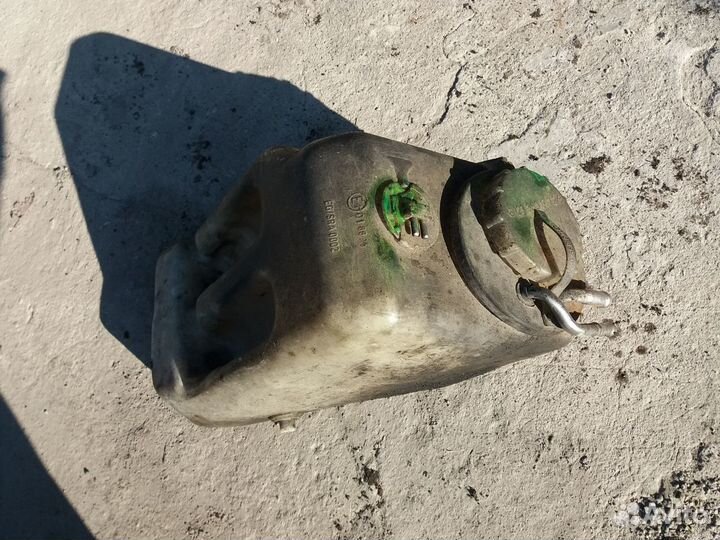 Бачок омывателя w124 бак