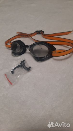 Очки для плавания