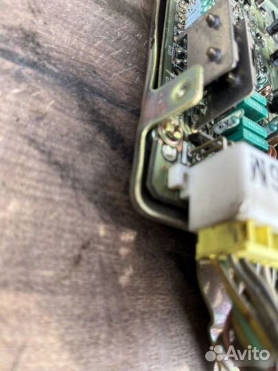 Блок управления двигателем Mitsubishi Carisma 1.6