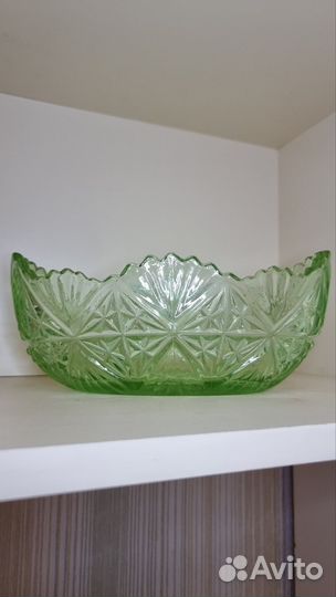 Ваза, ладья зеленое стекло. 50 е г