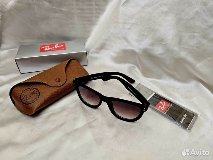 Солнцезащитные очки ray ban