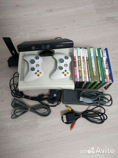 Xbox 360 полный комплект)
