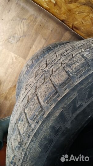 Bridgestone Blizzak Revo GZ 215/65 R16 102Q