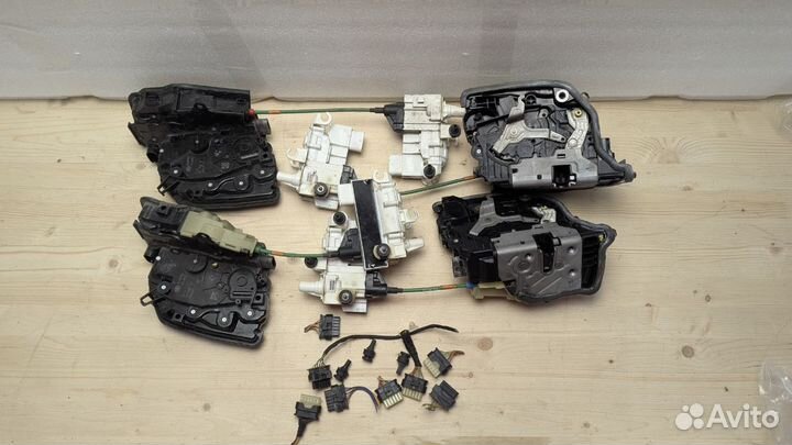 Доводчики дверей BMW G30 F90