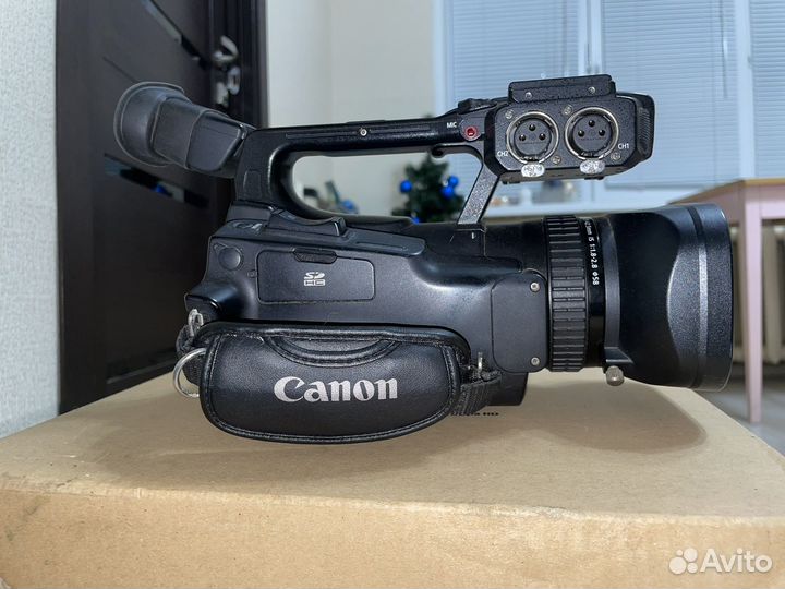 Видеокамера canon xf100