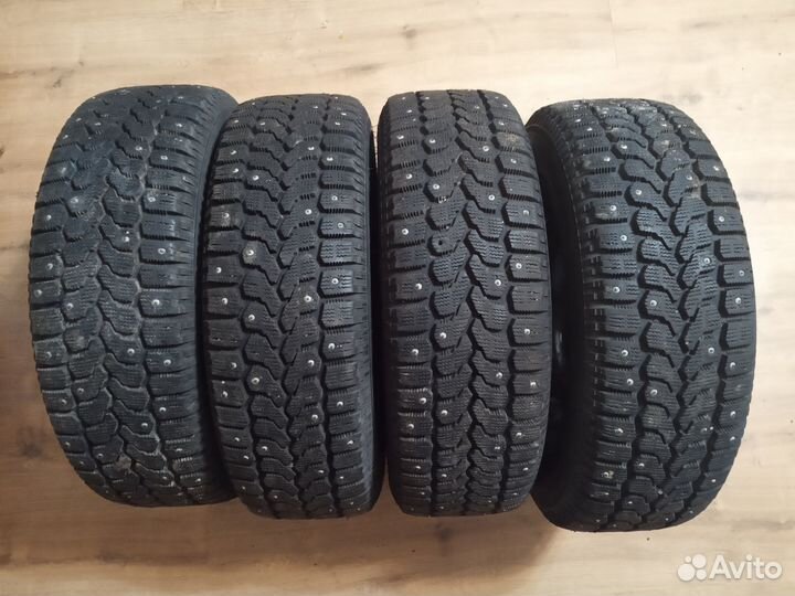 R14 Yokohama Ice Guard F700Z 175/65, PCD 4x98 DIA 58.6