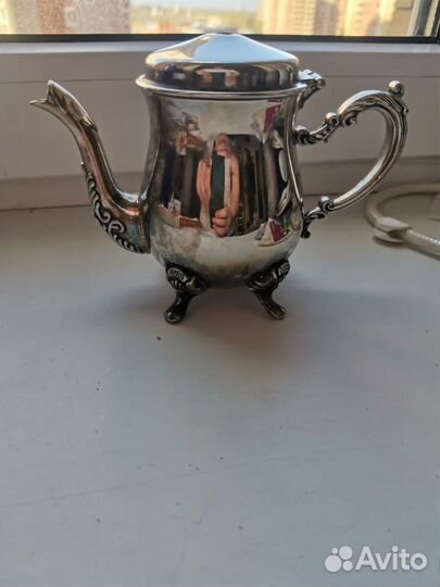 Красивый заварочный чайник