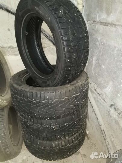 Pirelli Ice Zero 255/55 R18