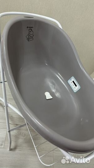 Ванночка для купания с подставкой