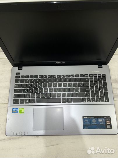 Ноутбук Asus X550V