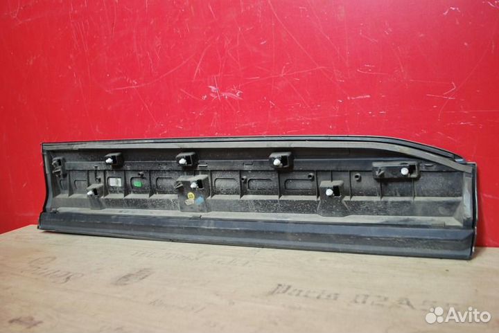 Молдинг двери передней левой передний левый Audi