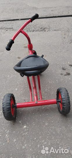 Трехколесный велосипед