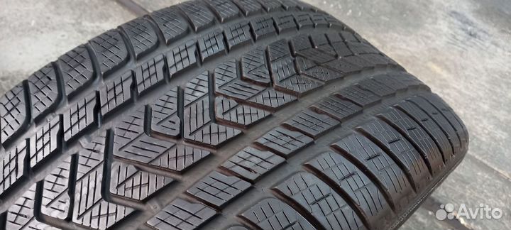 Pirelli Scorpion Winter 295/40 R21 111V
