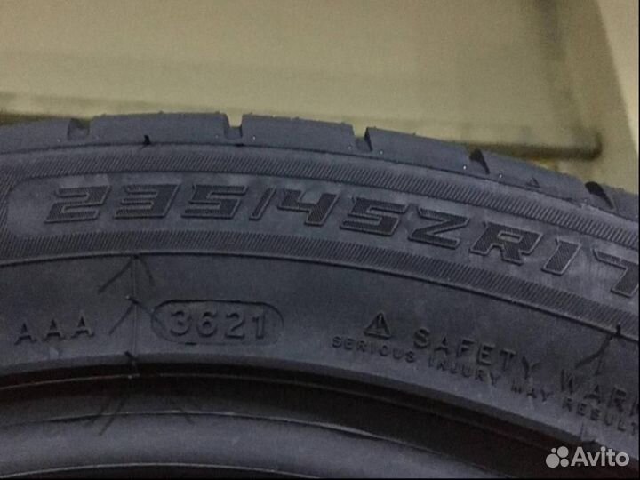 Windforce Catchfors UHP 235/45 R17 97W