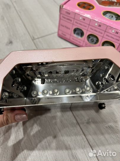 LED лампа для маникюра