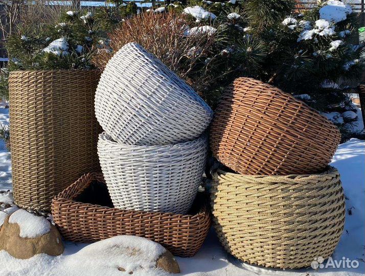 Кашпо из ротанга