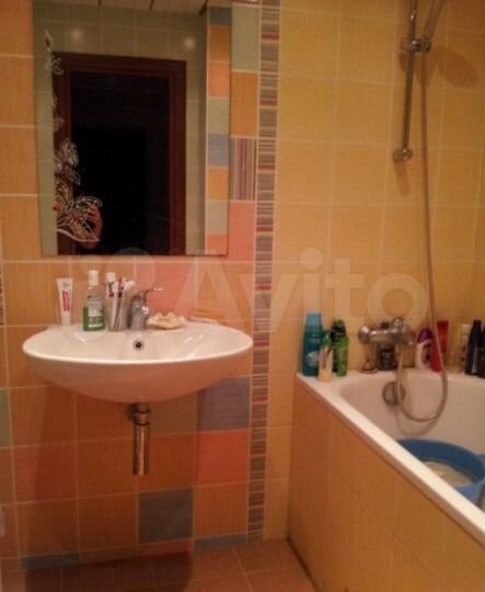 Комната 11 м² в 2-к., 3/5 эт.