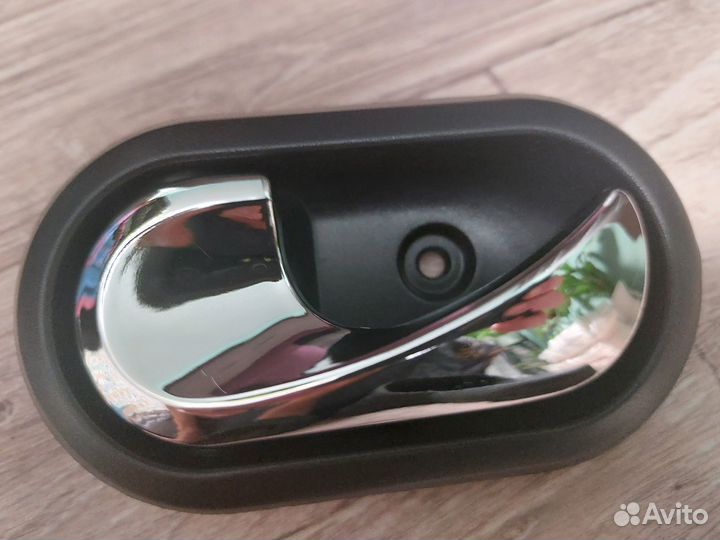 Ручка дверная внутренняя левая