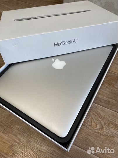 Apple MacBook air 13 2020 выпуска (отл сост)