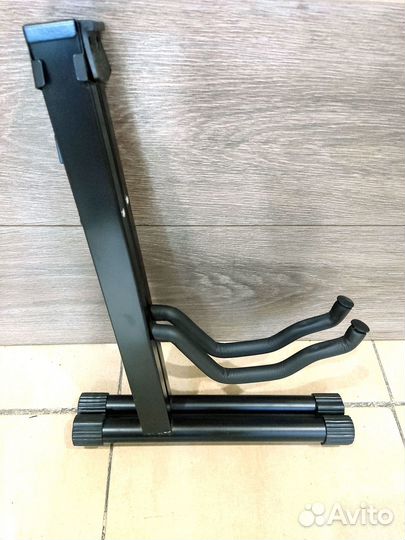 Подставка для гитары