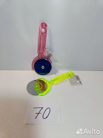 Кухонные мелочи, лопатки, венчики, прихватки