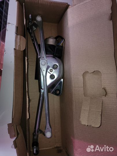 Трапеция стеклоочистителя, мотор стеклоочистителя