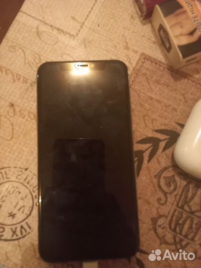 Телефон iPhone 10