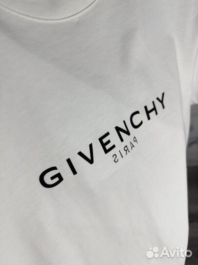 Футболка Givenchy