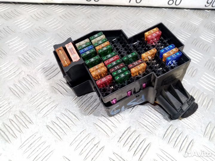 Б/У Блок предохранителей левый Touareg#001