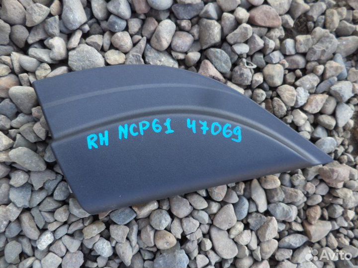 Уголок двери передний правый Toyota Ist NCP61