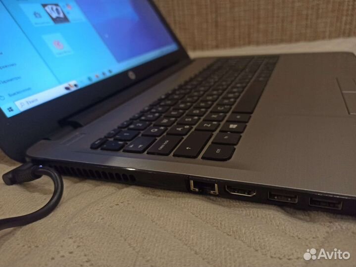 Ноутбук HP 15-ba040ur