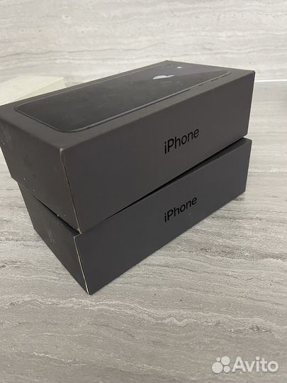 Коробки от iPhone 8