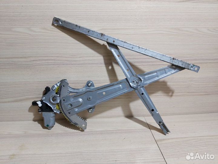 Стеклоподъемник передний правый Honda CR-V 4