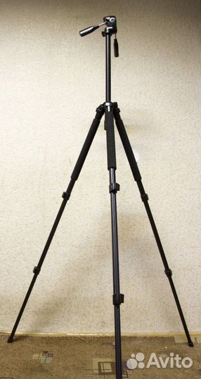 Штатив Slik PRO 330DX с головкой SH-705E