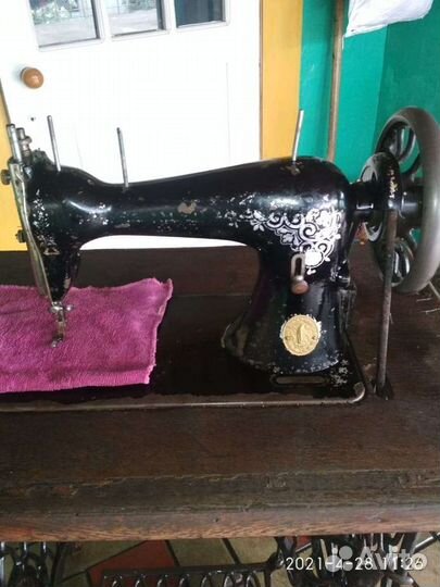 Швейная машина Singer