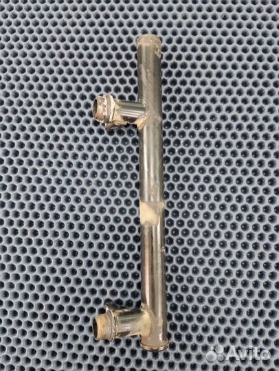 Suzuki RF900R T703 патрубок системы охл