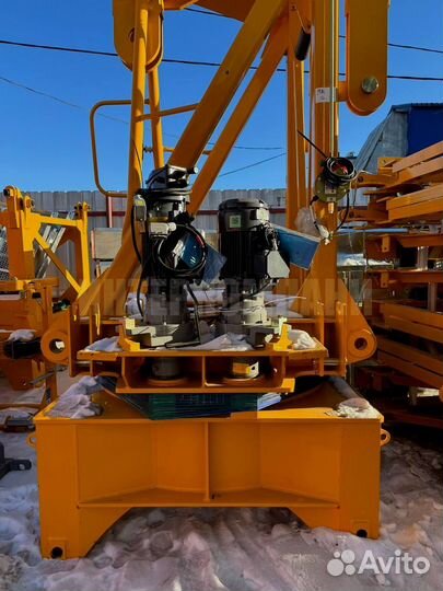 Башенный кран qtz80