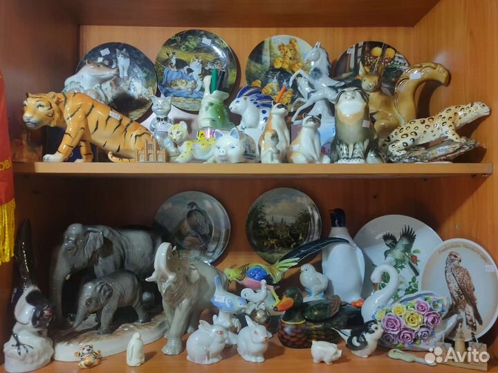 Фарфоровые статуэтки и прочий антиквариат