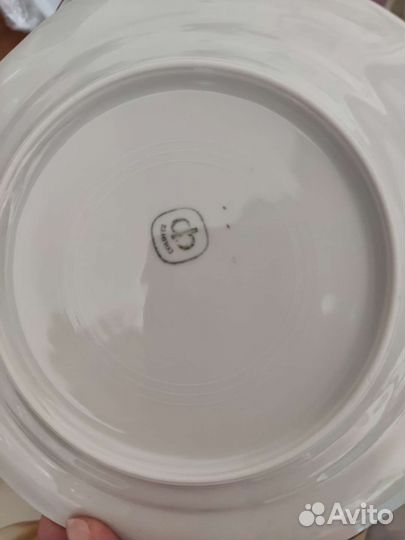 Тарелки,поднос,чайник, хрусталь