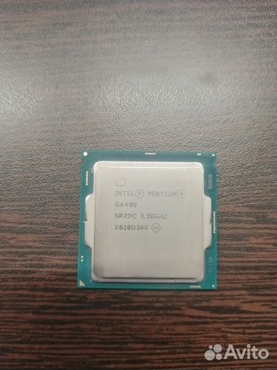 Core 2 Quad Q9500 / Pentium G4400