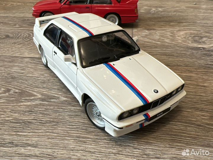 BMW M3 (E30) 1988 white 1/24 Burago