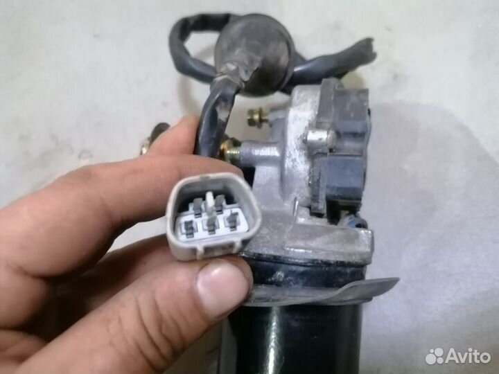 Моторчик стеклоподъемника Toyota Crown II 1993