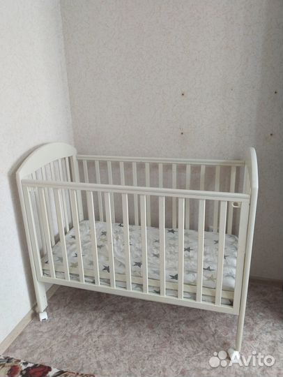 Детская кроватка