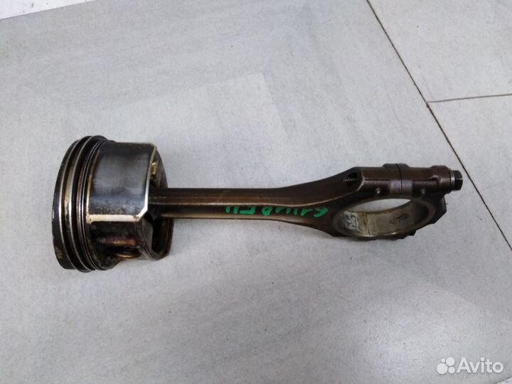 Поршень с шатуном